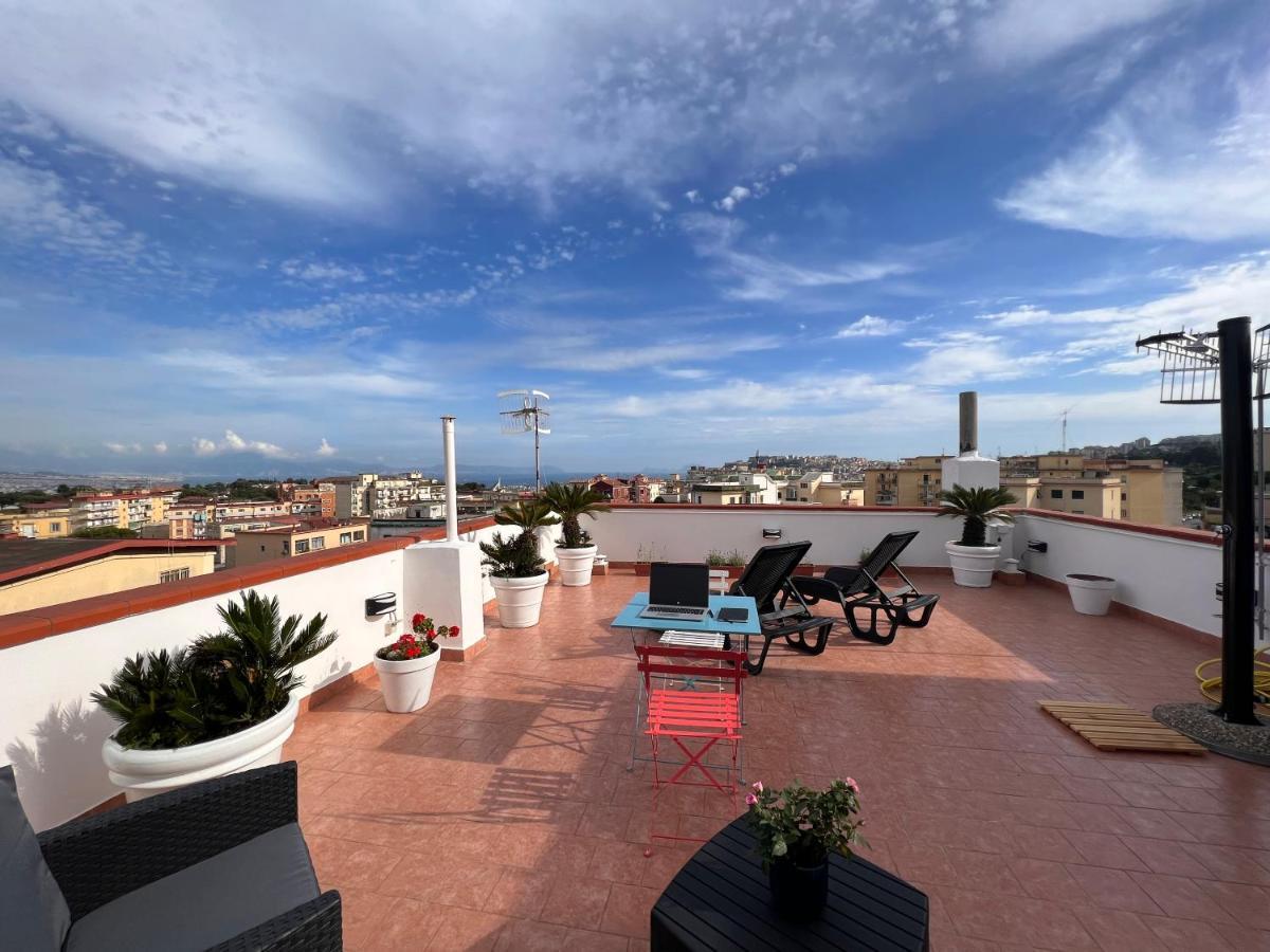 Terrazza Lieti Apartment Napoli Bagian luar foto