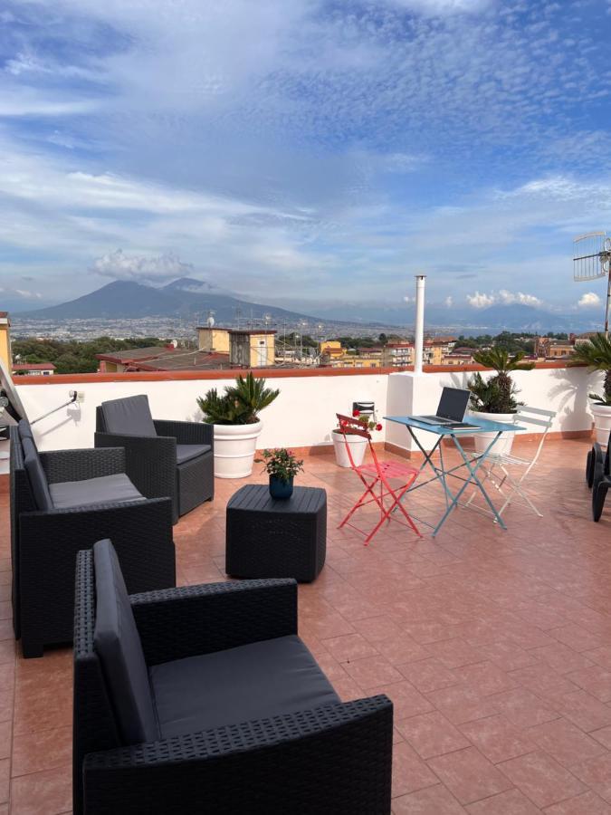 Terrazza Lieti Apartment Napoli Bagian luar foto