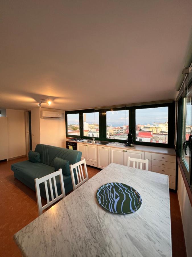 Terrazza Lieti Apartment Napoli Bagian luar foto